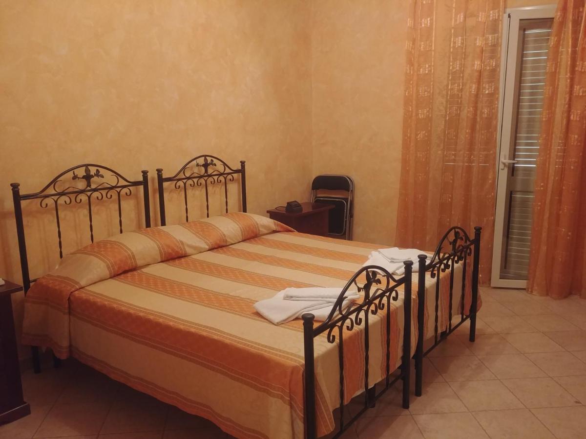 مبيت وإفطار كالاتابيانو Paradise House المظهر الخارجي الصورة